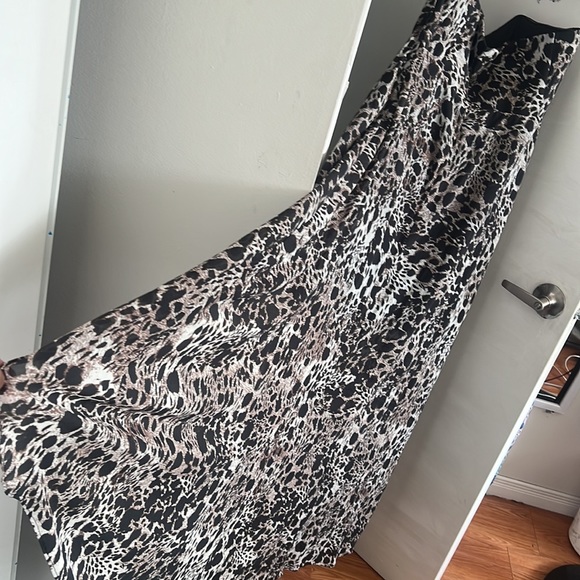 Fierce beauty - Picture 2 of 4